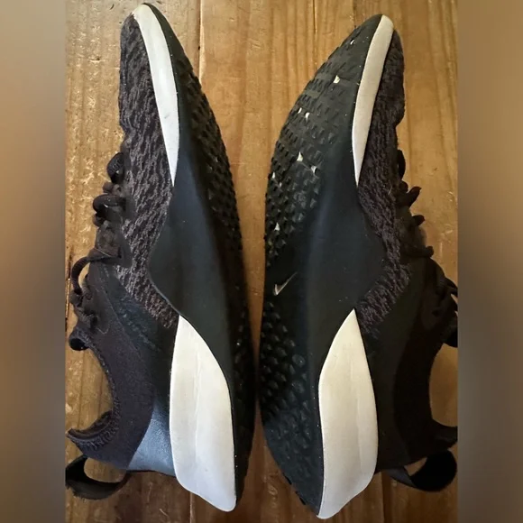 Nike Elite Shoes - Picture 5 of 12